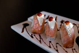 Niguiri de Salmão Grelhado Massaricado com Cream Cheese
