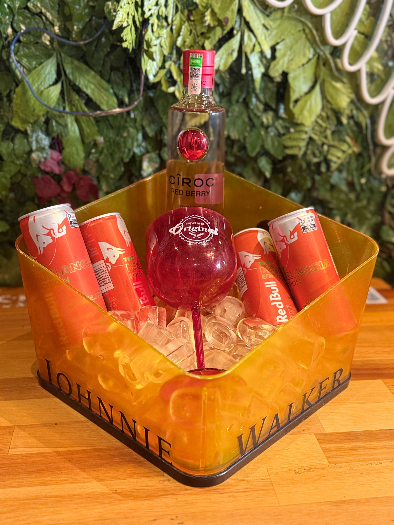 CIROC VERMELHO REDBULL COMBO