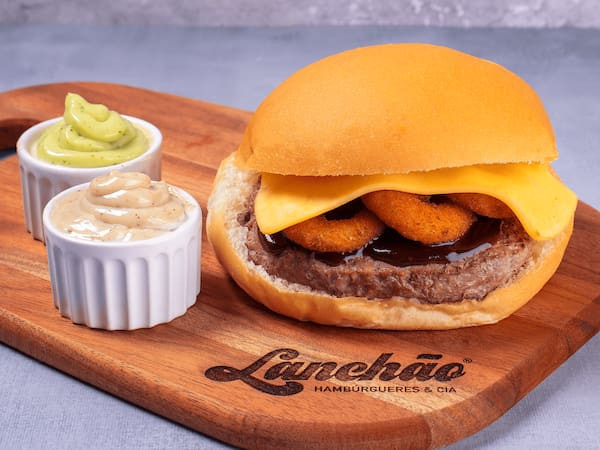 12 - Hamburguer c/ Queijo, Cebola Empanada + Barbecue