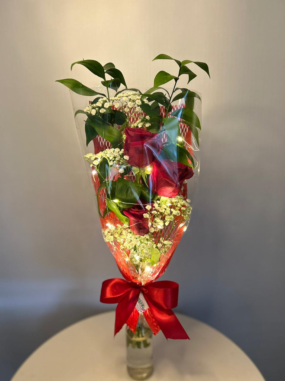 BUQUÊ 3 ROSAS IMPORTADAS ILUMINADO 