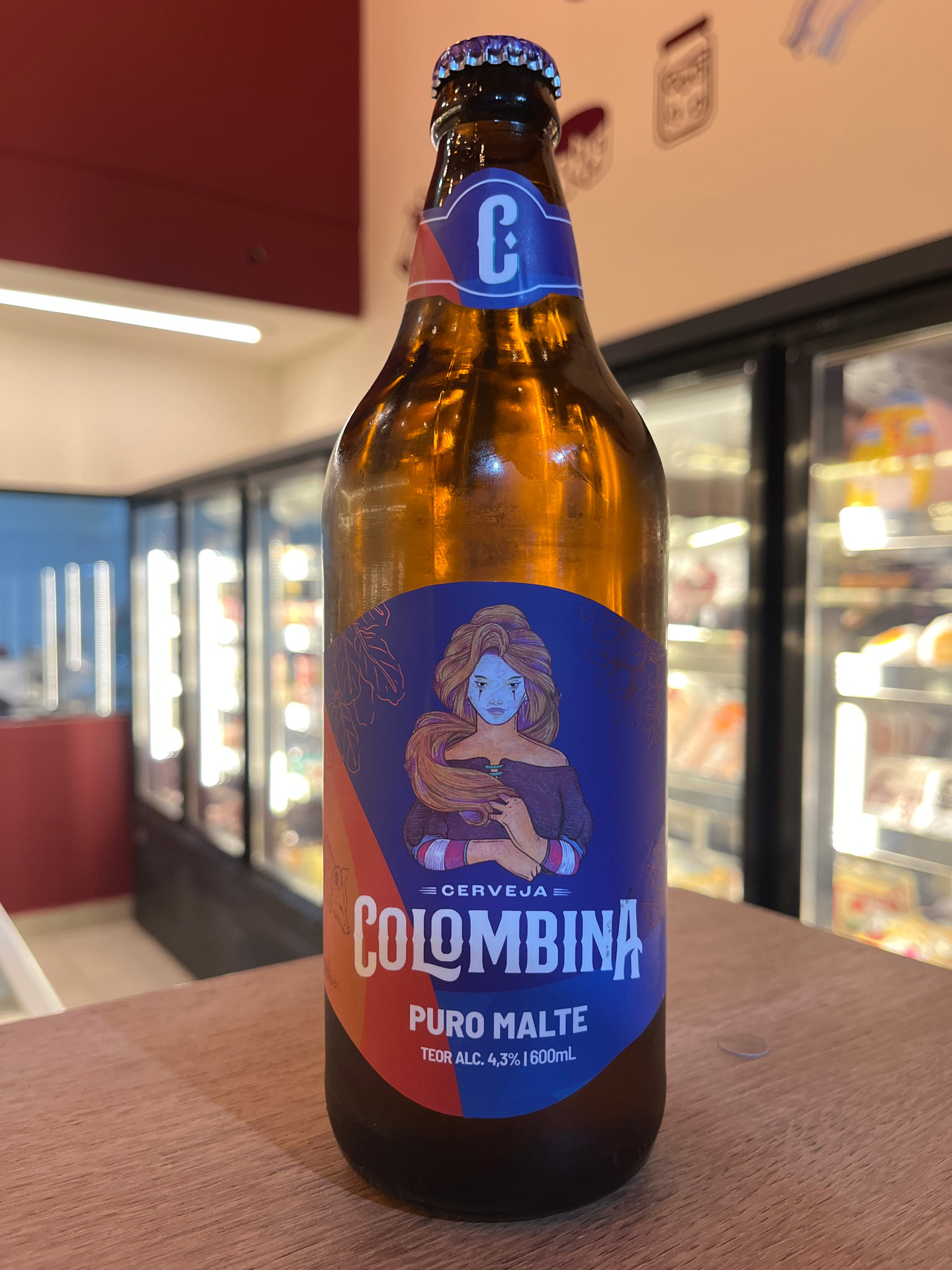 Cerveja colombina puro malte 600ml