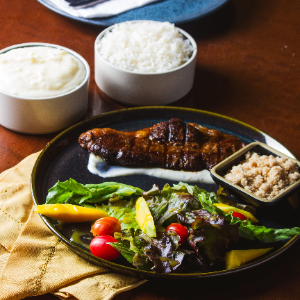 FRANGO GRELHADO COM LEGUMES