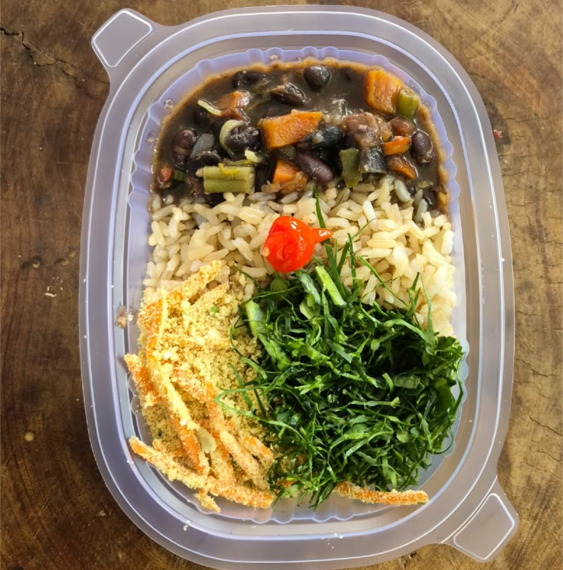FEIJOADA VEGANA C/ ARROZ INTEGRAL 320 GRAMAS Congelado.