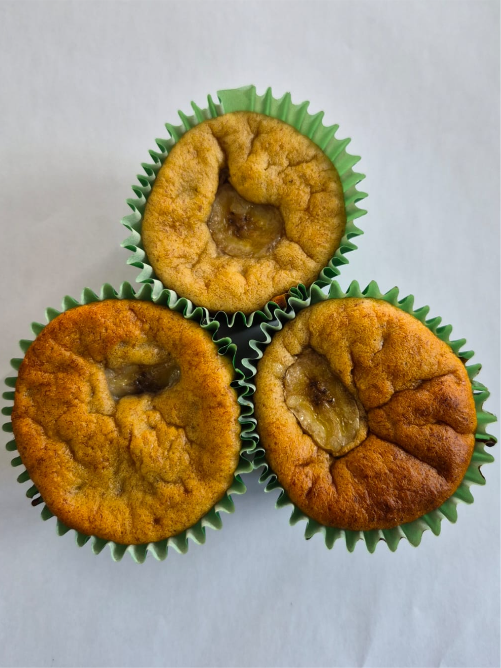 MUFFINS DE BANANA ( 3 UNIDADES) +- 130 GRAMAS Congelado.