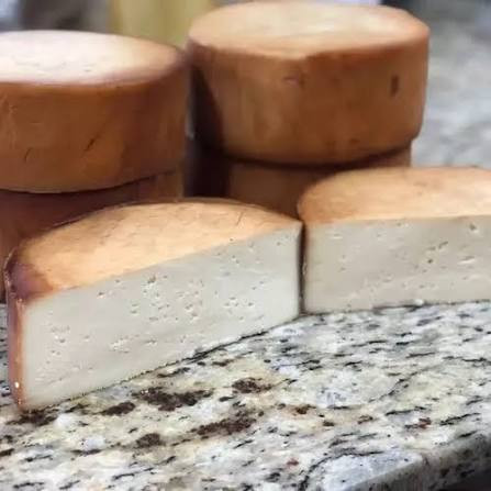 Queijo Meia Cura Defumado Kg