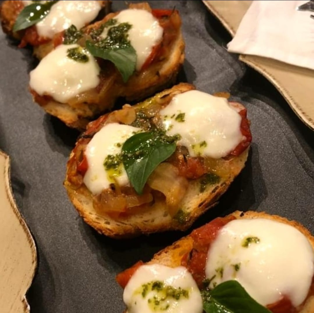 BRUSCHETTA CAPRESE
