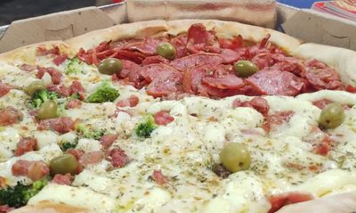 PIZZAS GRANDES - 3 SABORES