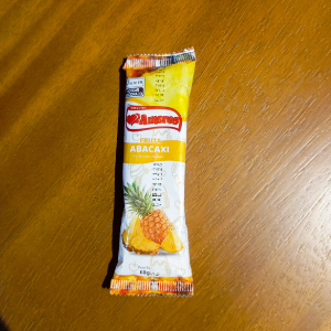 PICOLÉ DE FRUTA - ABACAXI