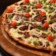 PIZZA DE BACON COM OVOS