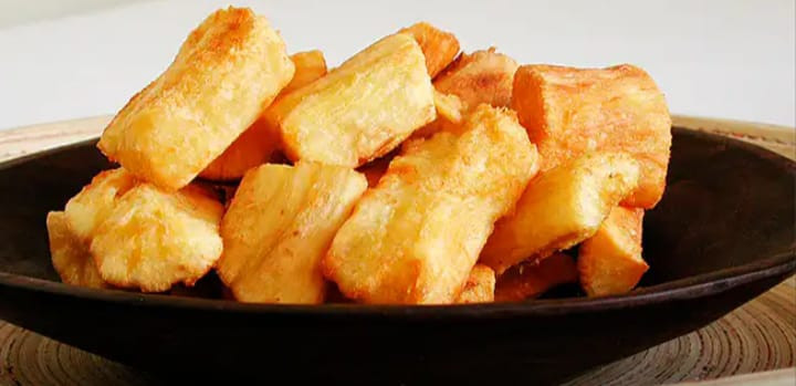 MANDIOCA FRITA