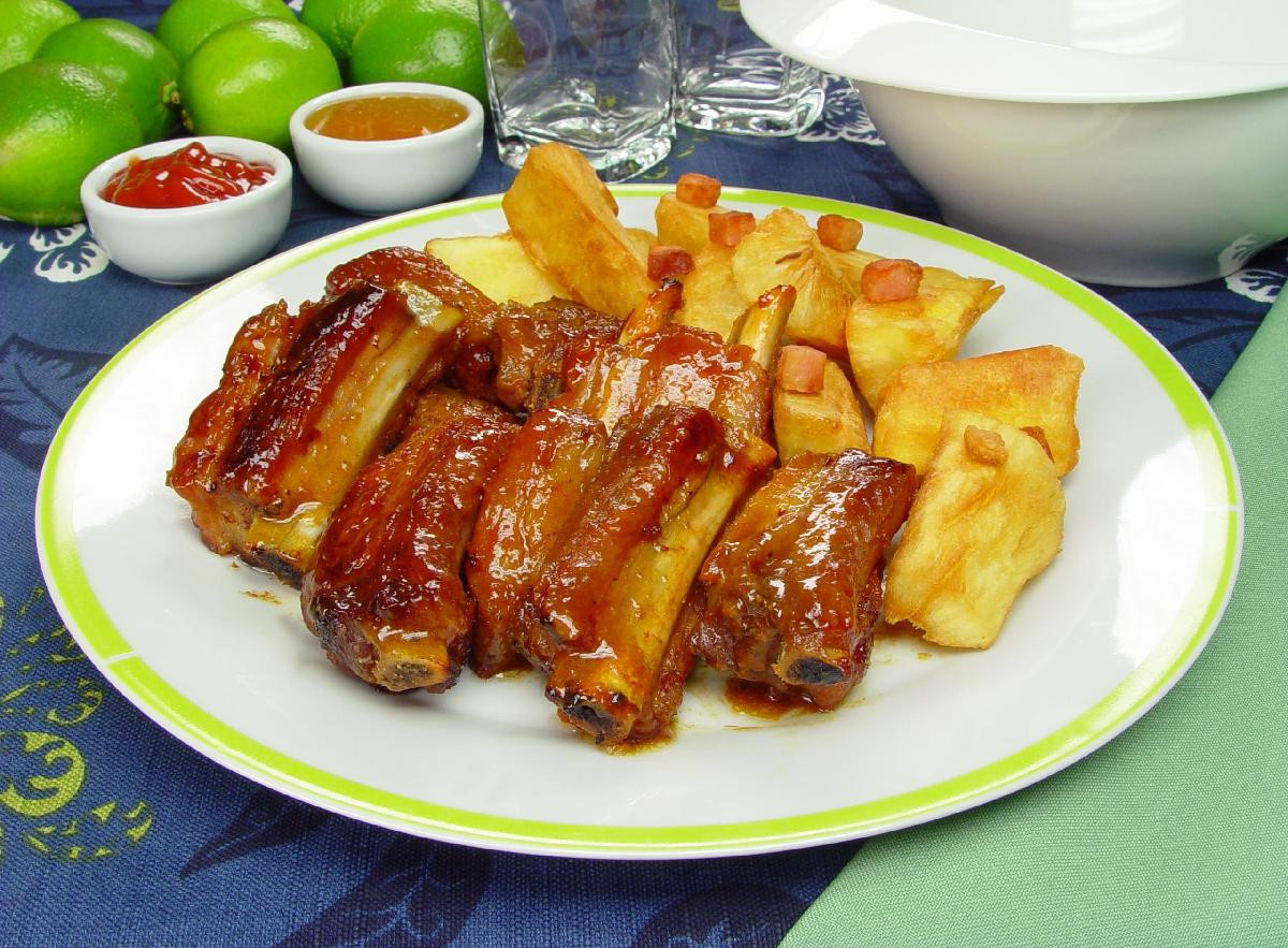 COSTELINHA SUINA C/ MANDIOCA FRITA