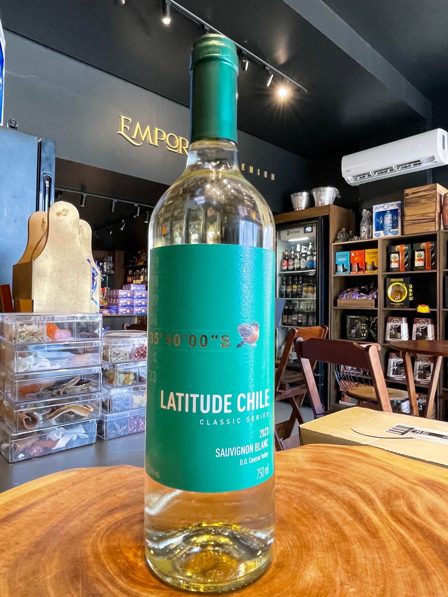Latitude Chile Sauvignon Blanc
