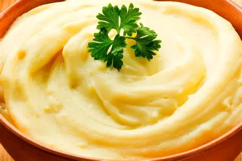 PORÇÃO DE PURÊ DE BATATA(FOTO ILUSTRATIVA)