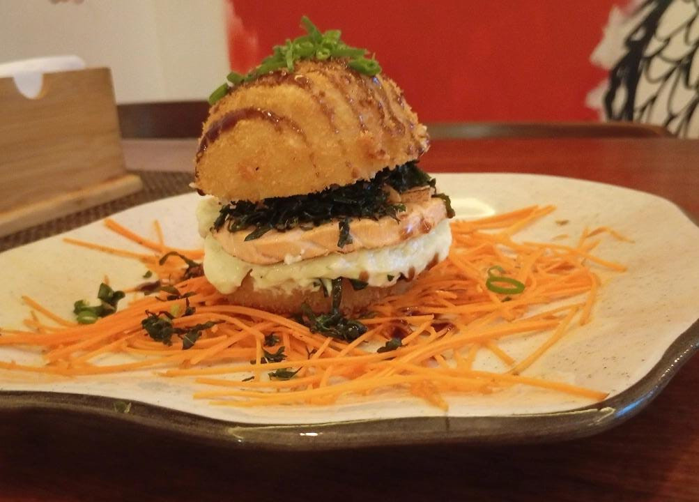 Salmão Grelhado Sushi Burguer