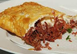 Pastel Carne Seca c/ Queijo