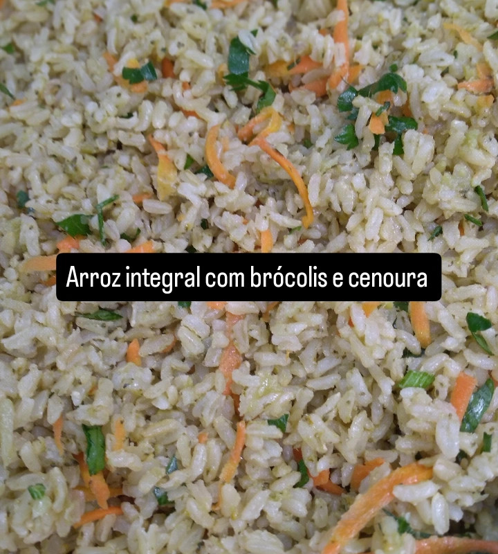 Arroz Integral com Brócolis e Cenoura