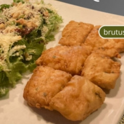 Filé de Peixe com Salada Ceasar