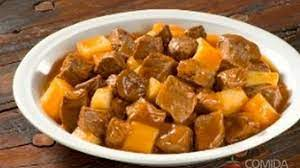 PICADINHO DE CARNE COM BATATA