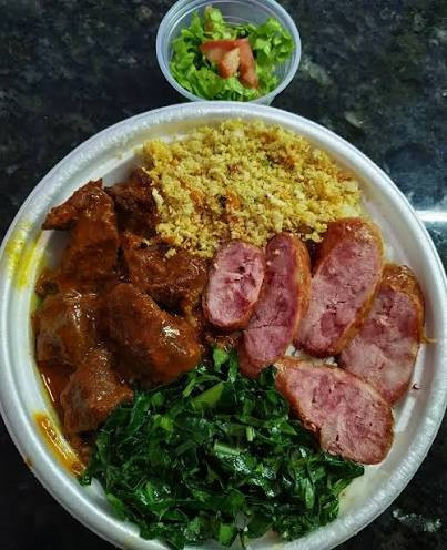 LINGUIÇA TOSCANA C/ COUVE E PURÊ