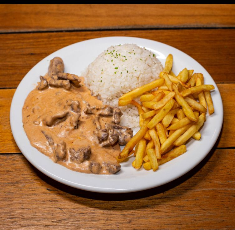 Estrogonofe de Carne