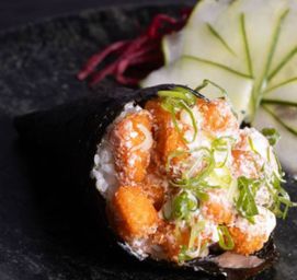 TEMAKI SALMAO EMPANADO