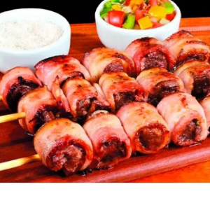 ESPETINHO DE BOI C/BACON (MISTO)