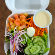 SALADA C/ MOLHO CAESER.