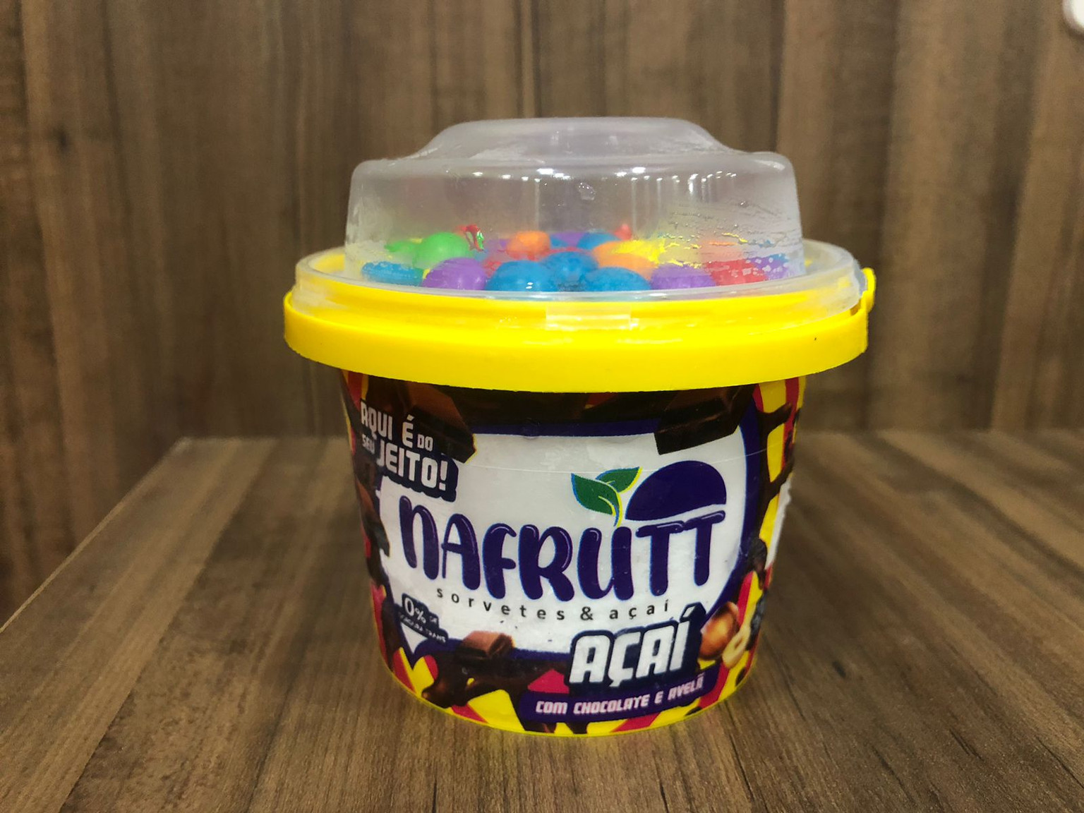 AÇAÍ COM TAMPA DE CONFETE