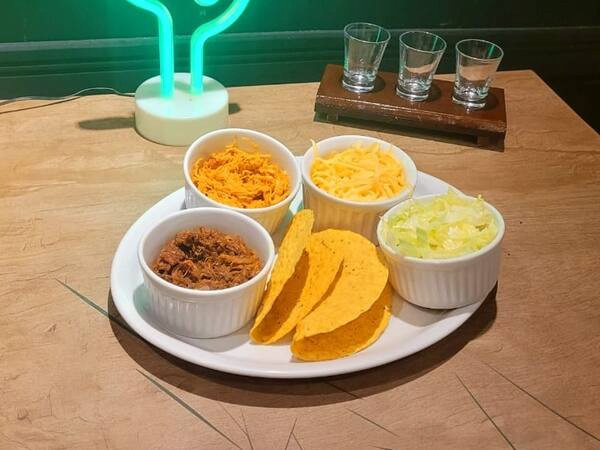 Jeito Yucatan de entregar Tacos e Tostadas Crocantes em casa!