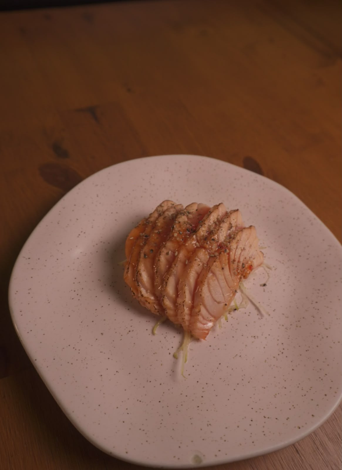 SASHIMI SELADO NO GERGELIM 