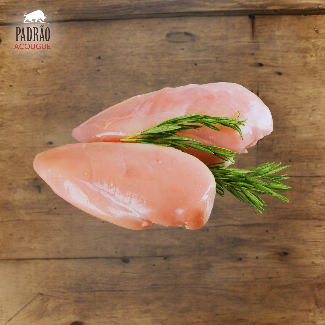 Filé de peito de frango inteiro