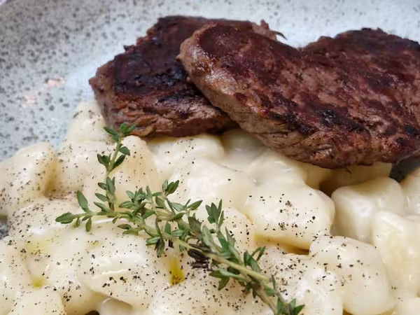 Nhoque Cacio e Pepe