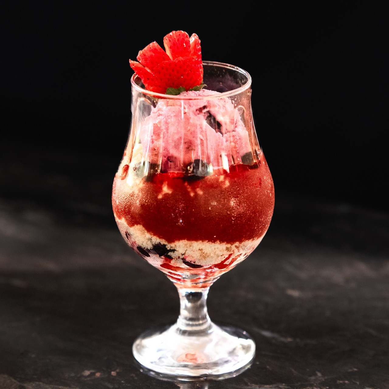 TAÇA PARISIENNE DE FRUTAS VERMELHAS