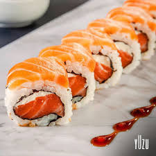 URAMAKI ESPECIAL (10 PEÇAS)