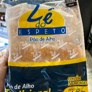 PAO DE FRANGO COM REQUEIJAO