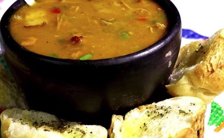 CALDO DE MANDIOCA C/ TORRESMO