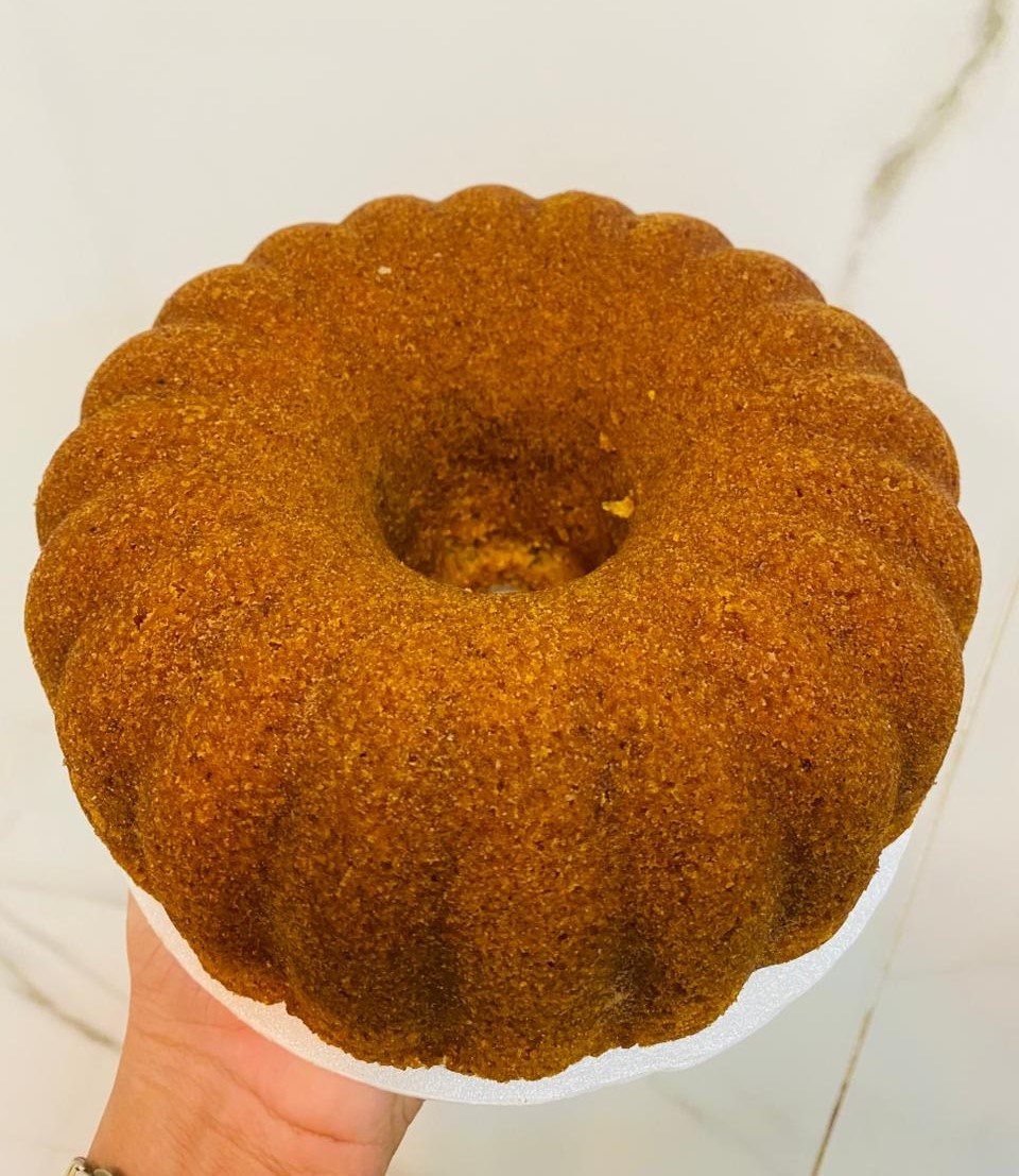BOLO DE CENOURA PEQUENO