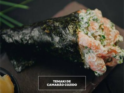 Temaki camarão cozido