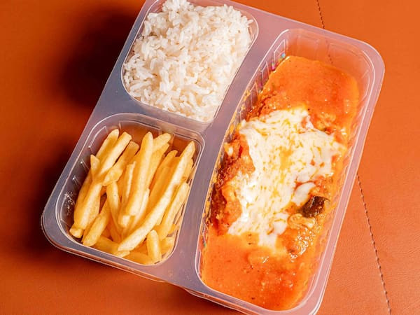 Executiva de parmegiana de frango (Marmita divisória)