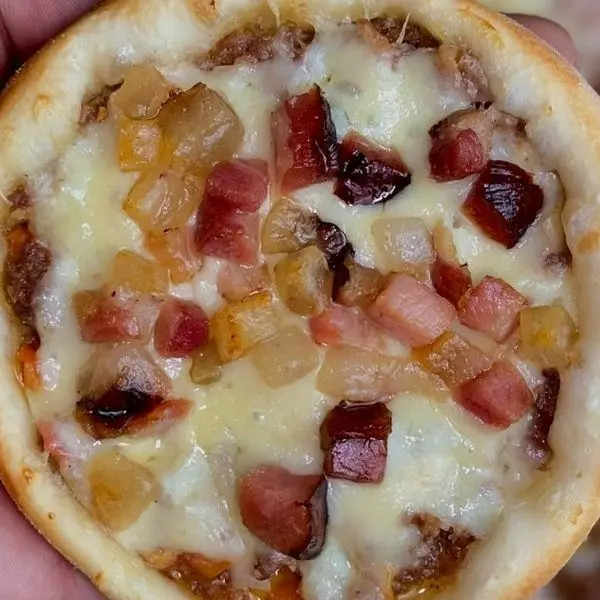 Esfiha De Carne, Queijo Muçarela e Bacon