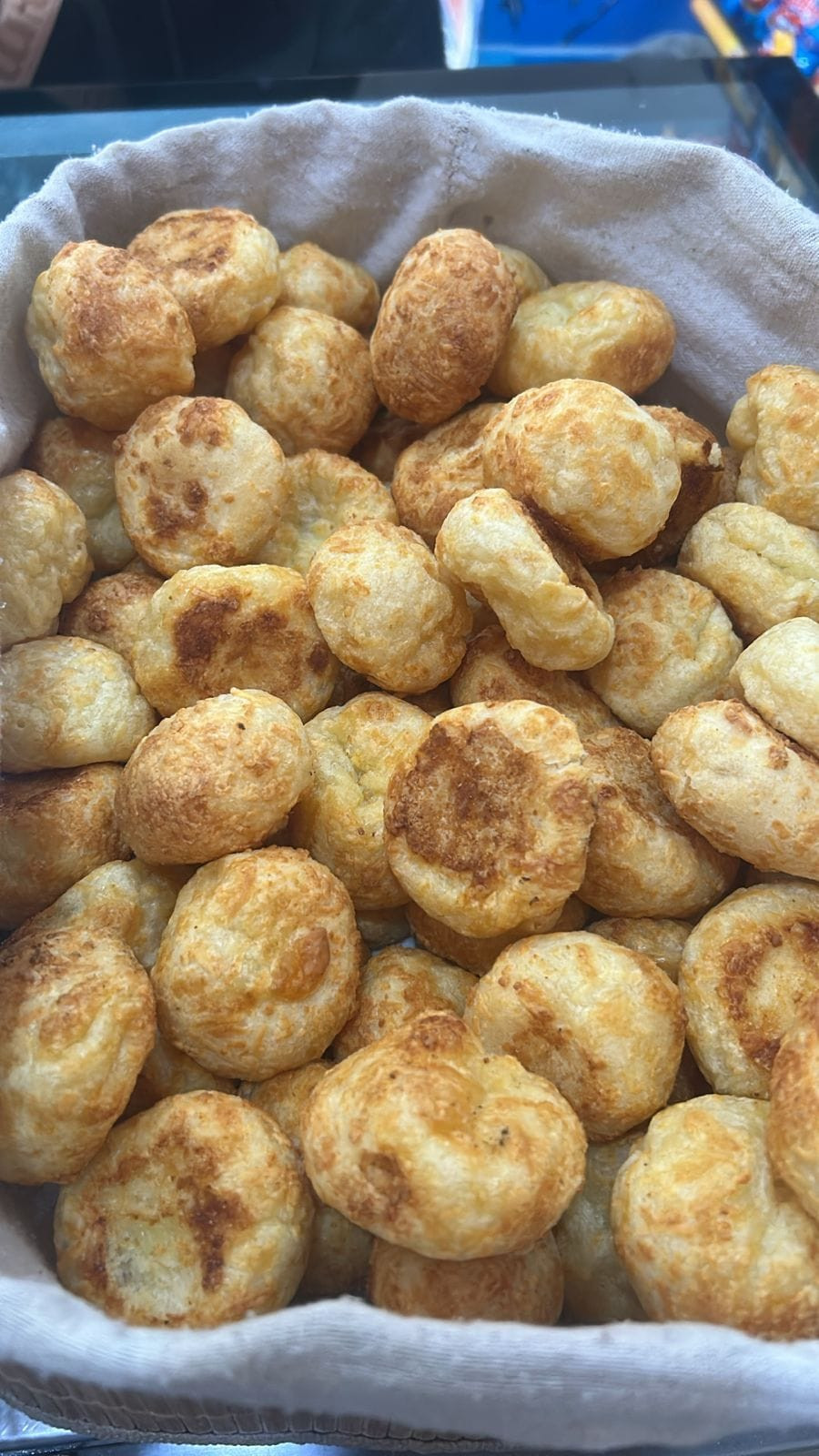 PAO DE QUEIJO RECHEADO