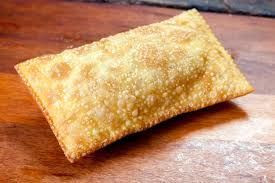 Pastel de Frango com Catupiry 
