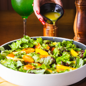 SALADA TROPICAL