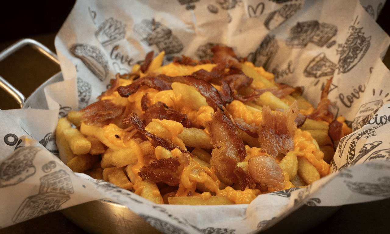 BATATA FRITA ESPECIAL