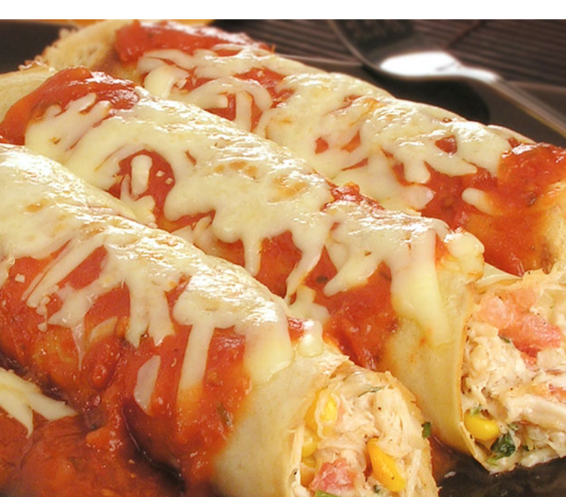 PANQUECA DE FRANGO AO MOLHO 