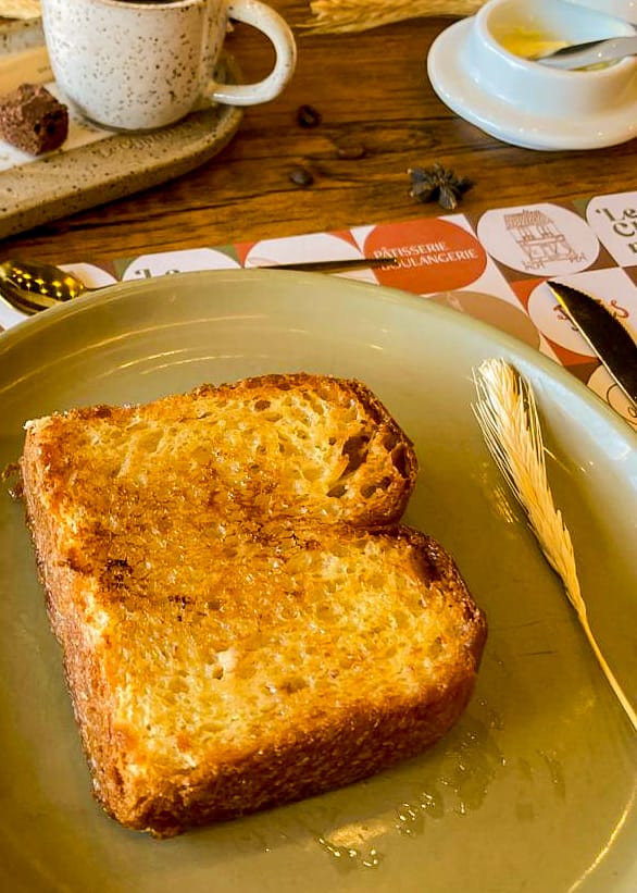 PAO BRIOCHE NA CHAPA COM MANTEIGA