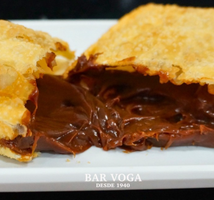 PASTEL DE BRIGADEIRO