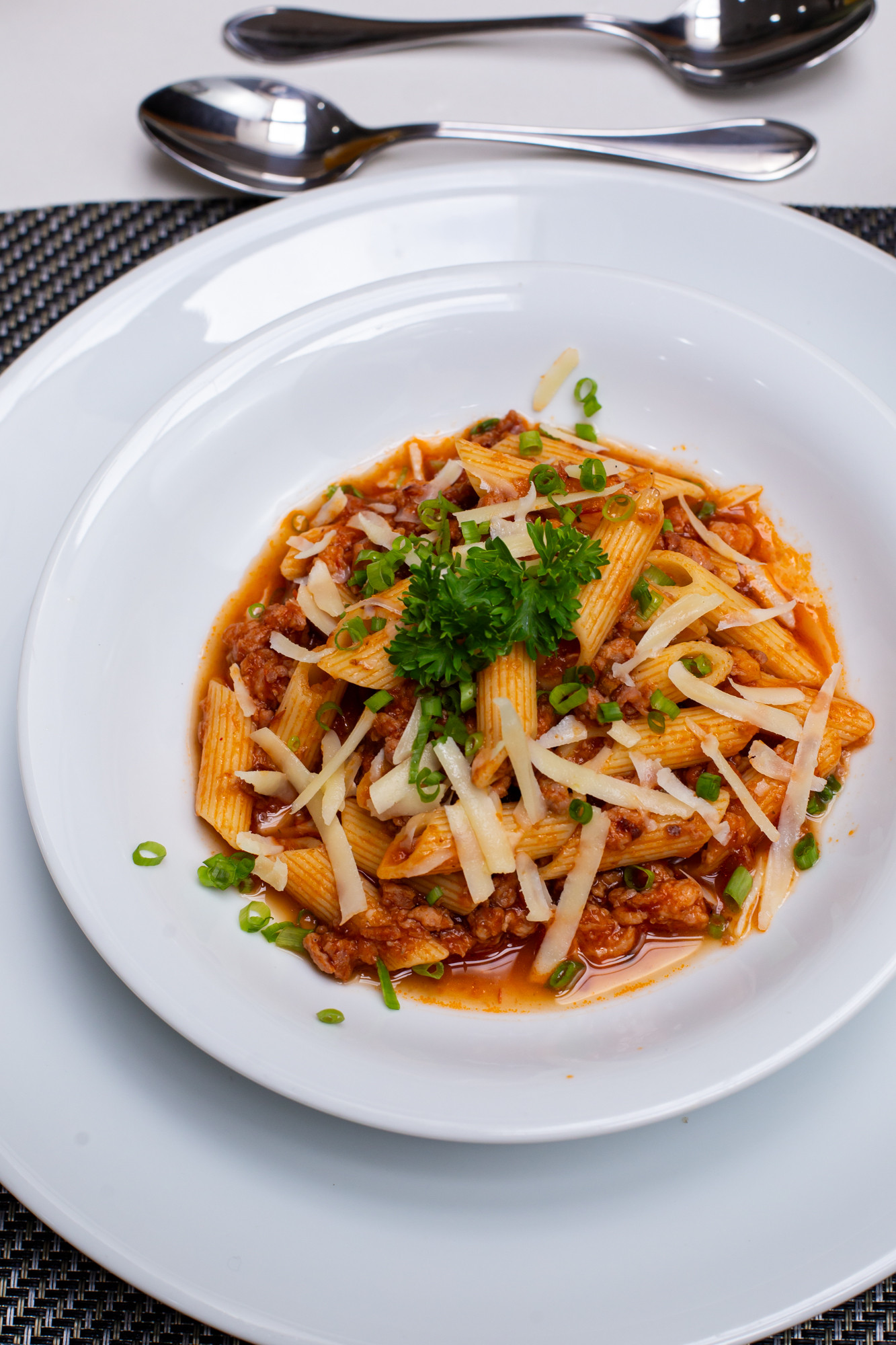 Penne ao Ragu de Linguiça 