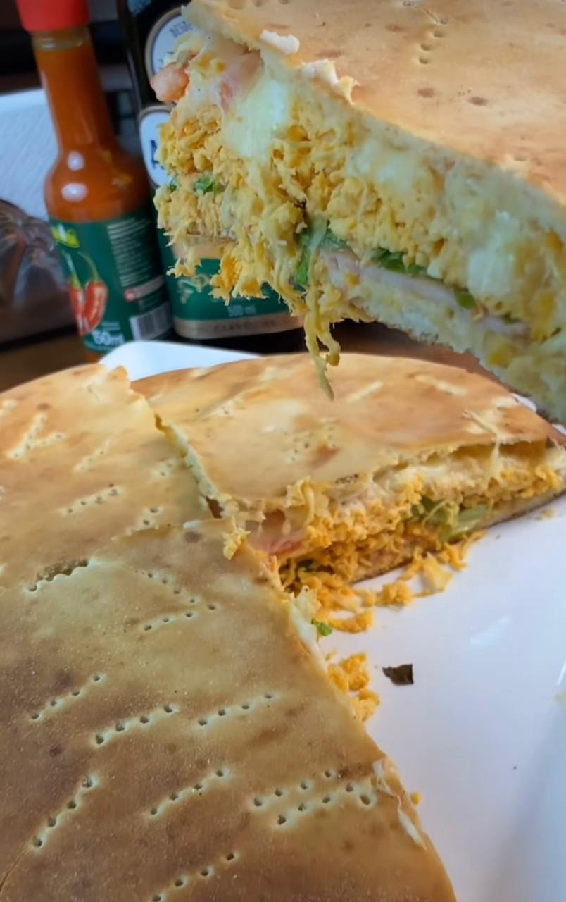 BEIRUTE FRANGO C/ CATUPIRY 