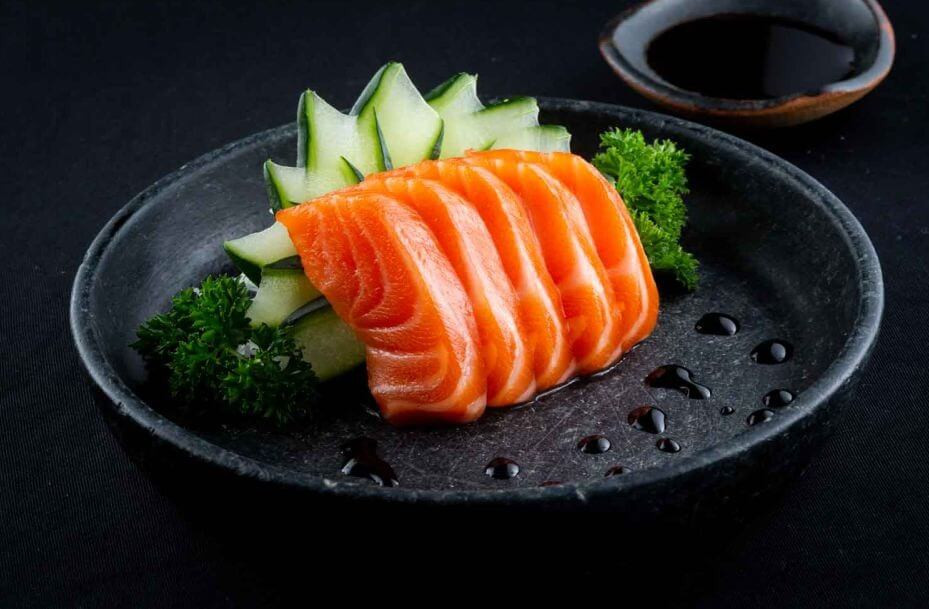 SASHIMI SAKE ( 05 UNID )